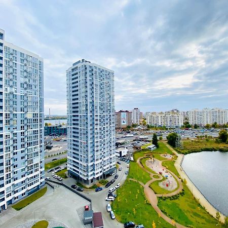 Myfreedom Апартаменти Метро Харківська Kyiv Exterior photo