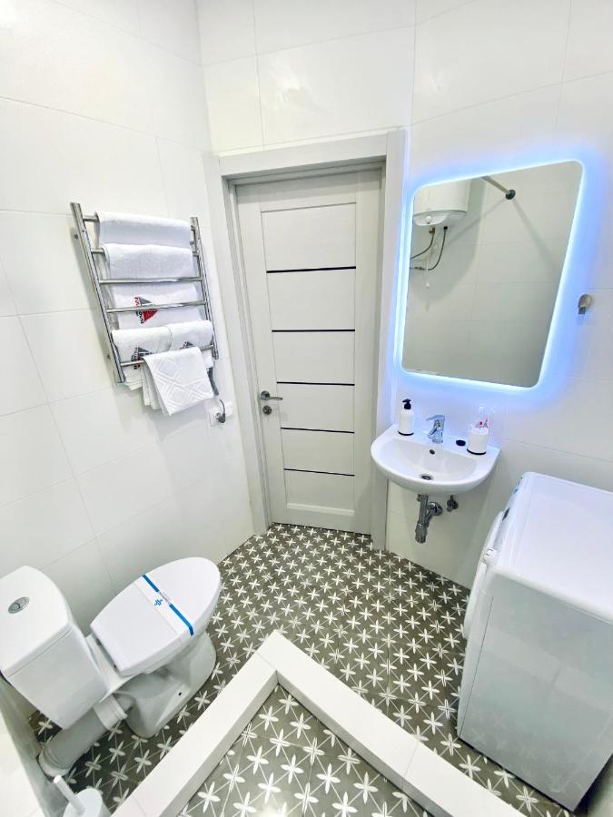 Myfreedom Апартаменти Метро Харківська Kyiv Exterior photo