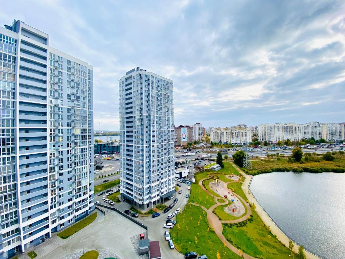 Myfreedom Апартаменти Метро Харківська Kyiv Exterior photo